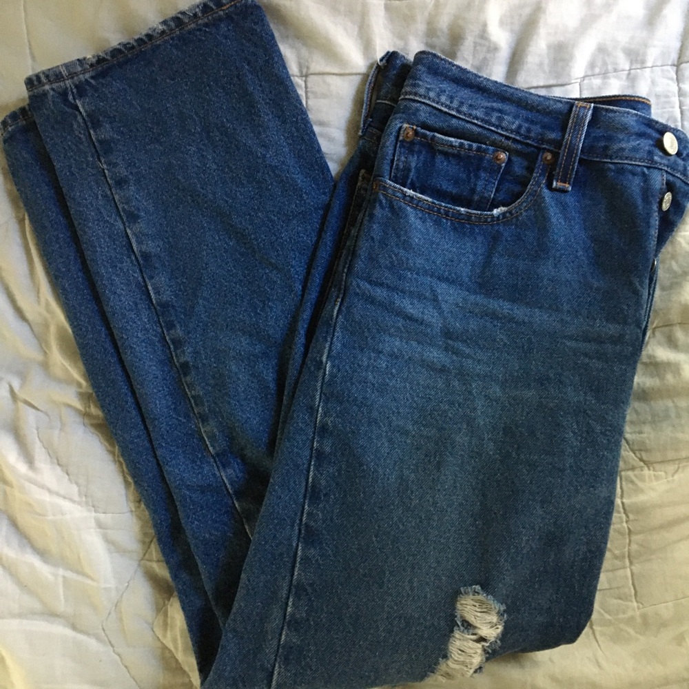 LEVI’S “Wedgie Straight” TWICE WORN